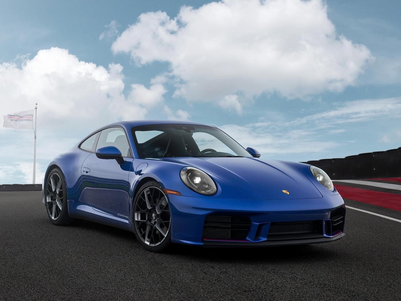 清冽なブルーに包まれて・・・ポルシェクラブオブアメリカ70周年を祝う