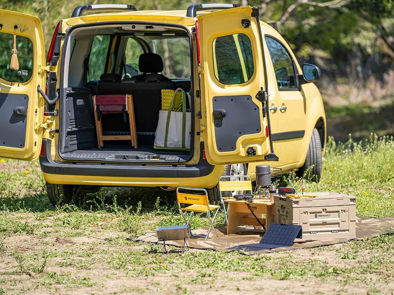10セット限定！ カングーアウトドアキットBOXをルノーが4月30日に発売
