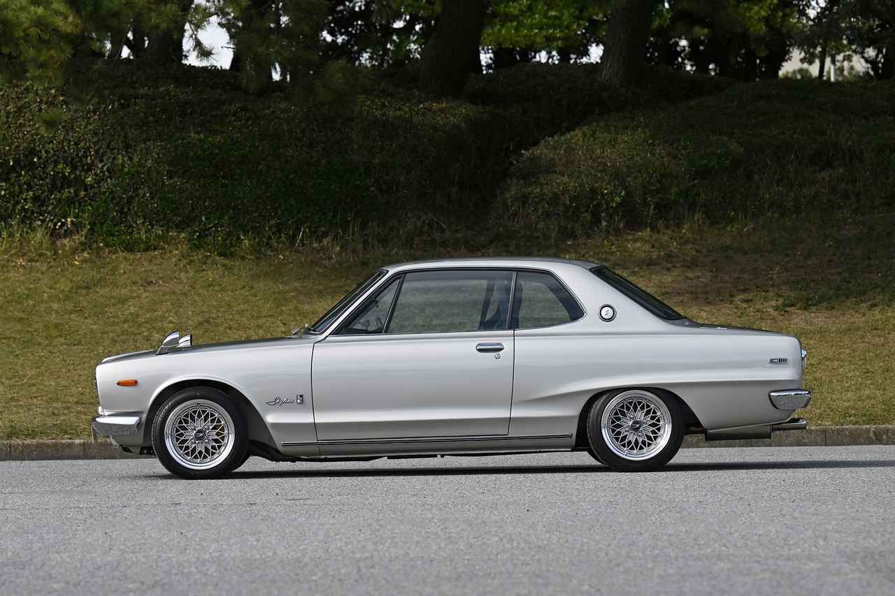 ハコスカ 後期 2000 GTX 4ドア ハードトップ 共通 リヤーパネル