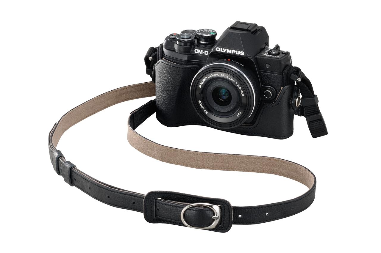 オリンパスOM-D E-10 MarkⅢは9月15日発売！ 軽量・コンパクトなボディ