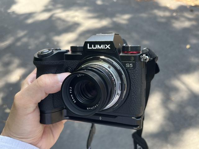 Lens Impression! コシナ Voigtlander COLOR-SKOPAR 50mmF2.2 VM