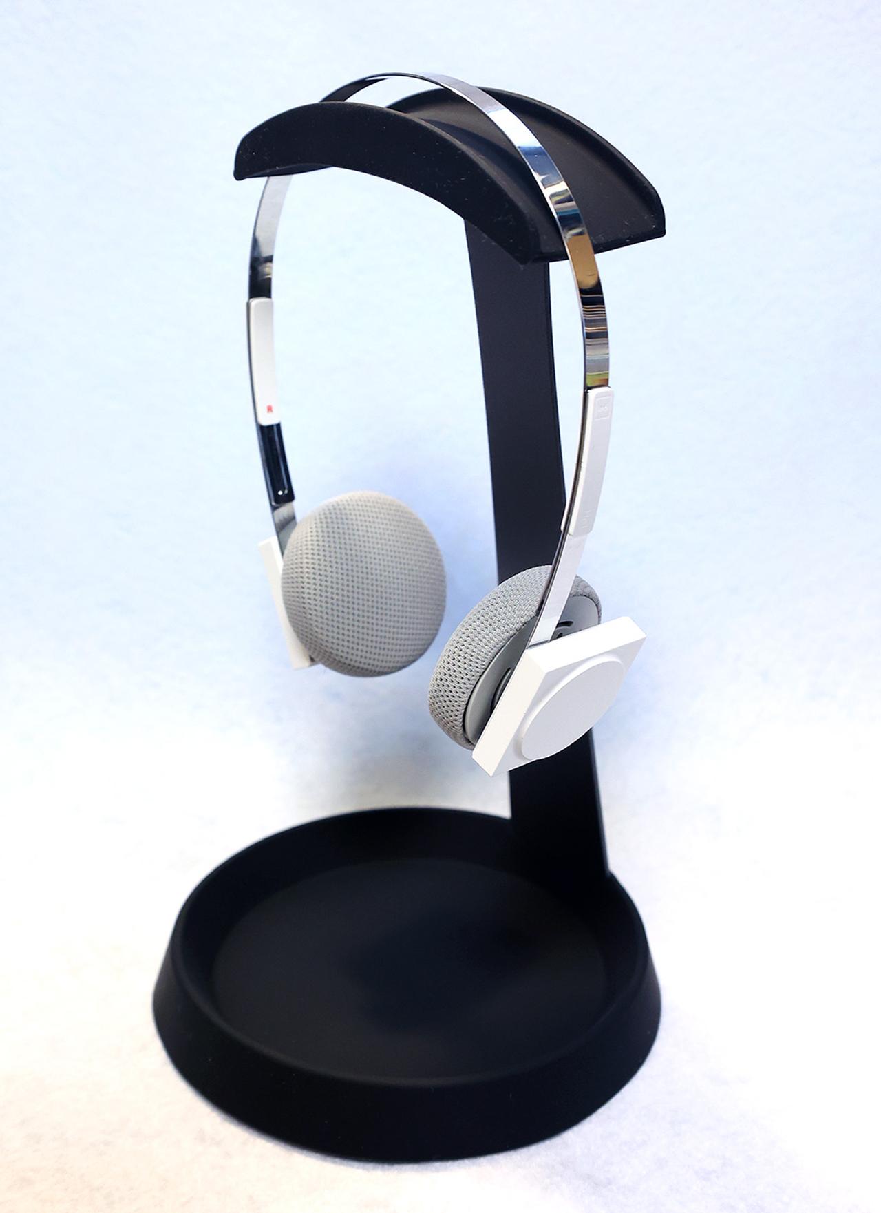 km5のオンイヤー型のワイヤレスヘッドホン「Hp1」は、ナチュラルな