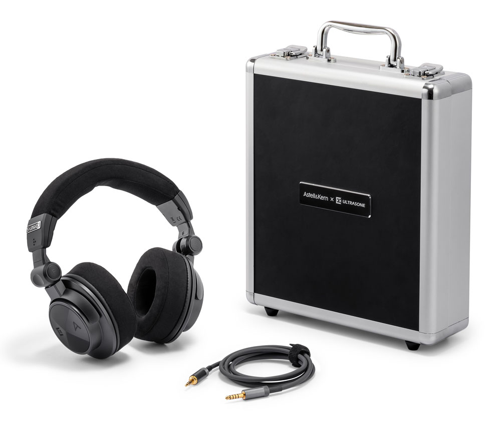 Astell&KernとULTRASONEの限定生産コラボレーション密閉型ヘッドホン