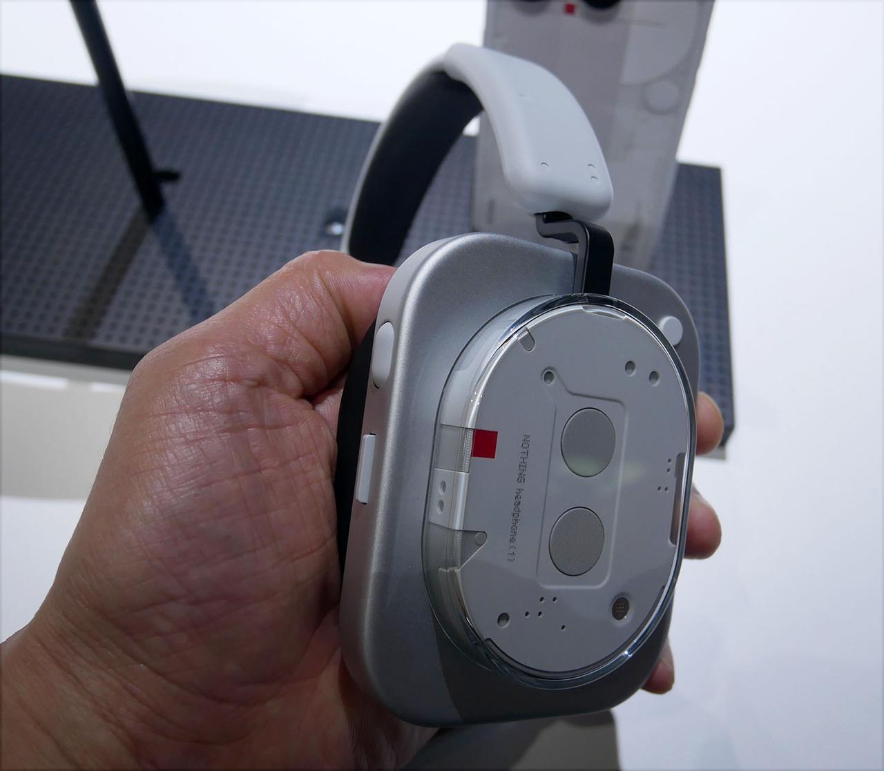 ナッシングが、初のヘッドホン「Headphone(1)」を8月28日に発売。KEFと