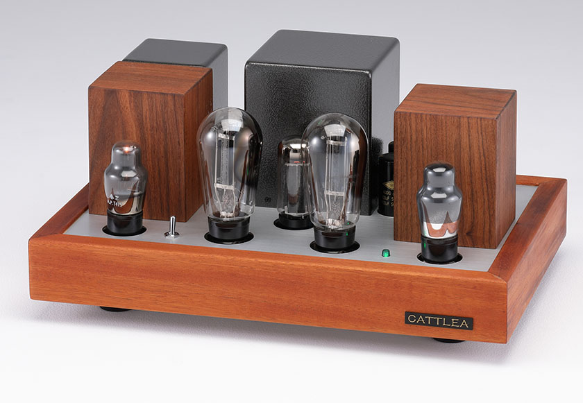 マルコーニPX25を挿した試聴では高密度で引き締まった音像を描き出す