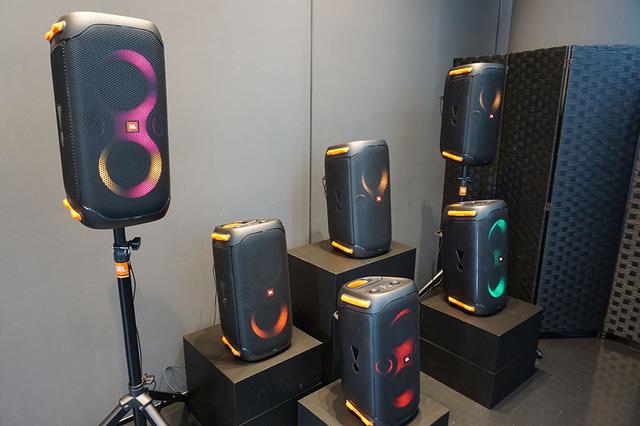 プライベートパーティから簡単なライブまで、様々なシーンで活躍する