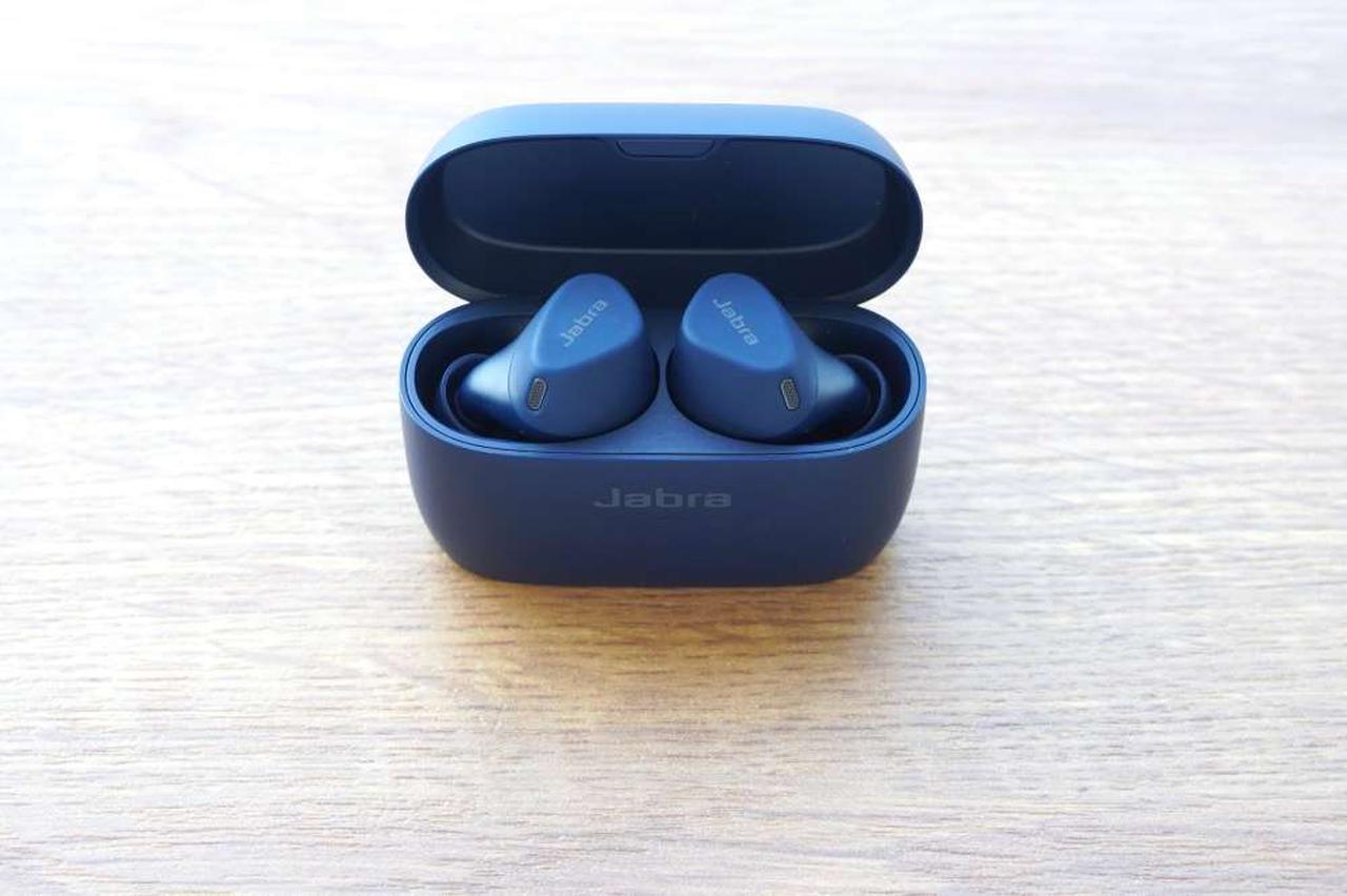 Jabraの完全ワイヤレスイヤホン「Elite4 Active」は、ノイキャン性能も