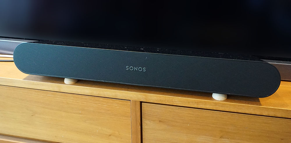 SONOSの小型サウンドバー「Ray」を55インチテレビに組み合わせたら