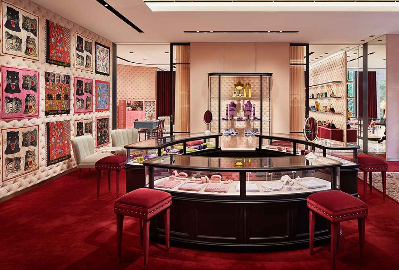 アレッサンドロ・ミケーレの “折衷主義”を体現 生まれ変わった「グッチ