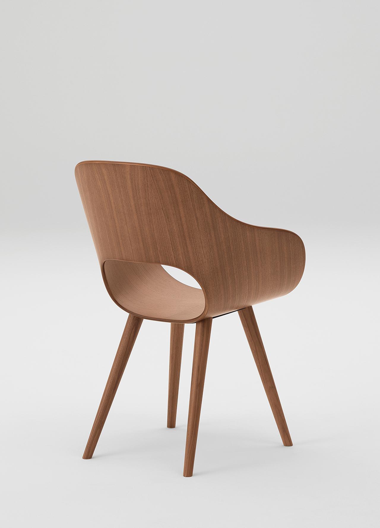 マルニ木工「Roundish」アームチェア 2019年（デザイン 深澤直人