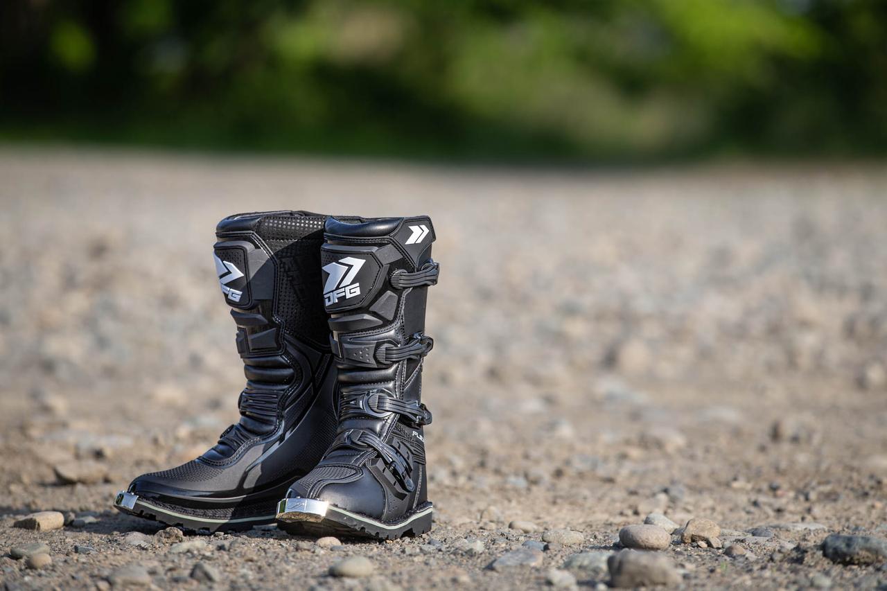 とりあえずの1足” 3万円アンダーのDFGフレックスブーツを試す - Off1