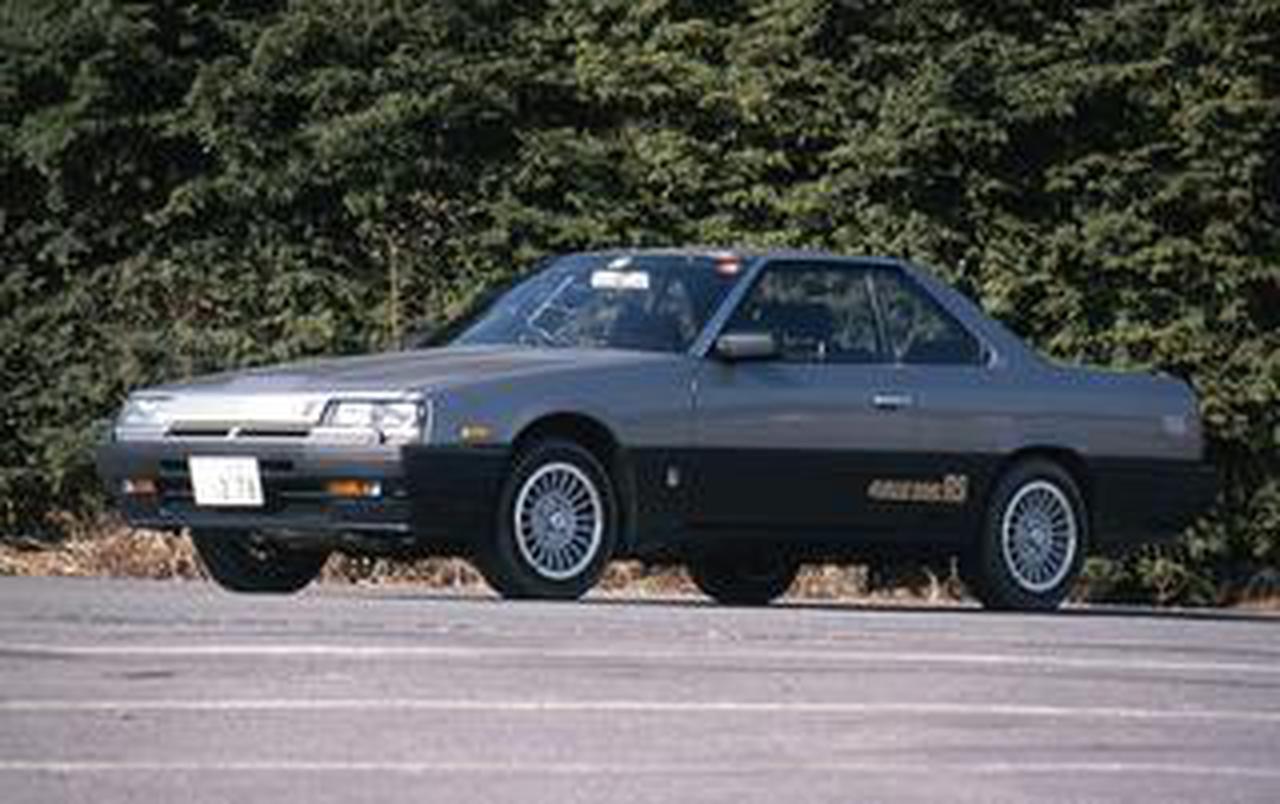 DR30スカイラインRSは大胆なフェイスリフトで「鉄仮面」の異名が与え