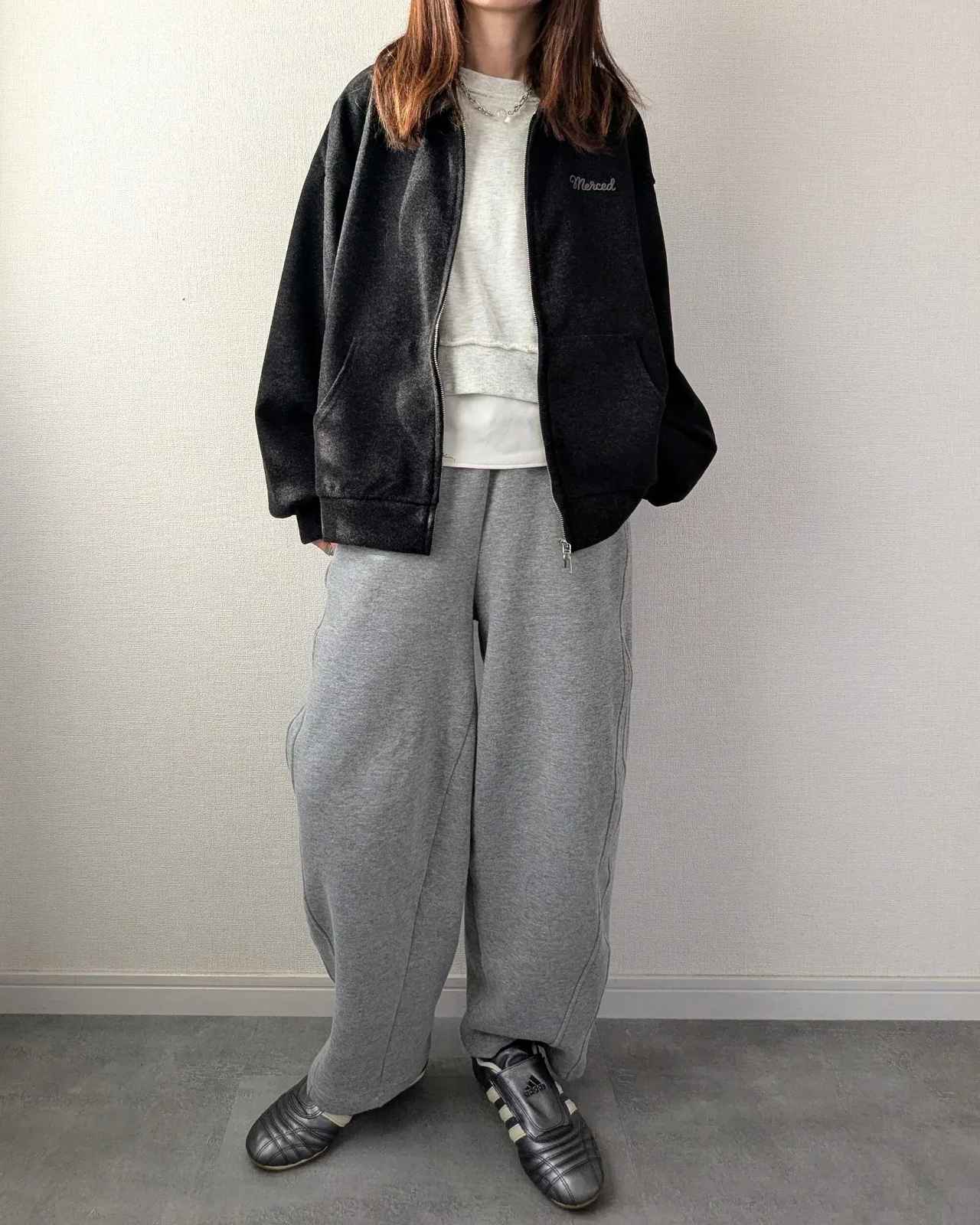 グレー」がやっぱり頼れる！【しまむら】マネして買いたい「サマ見え