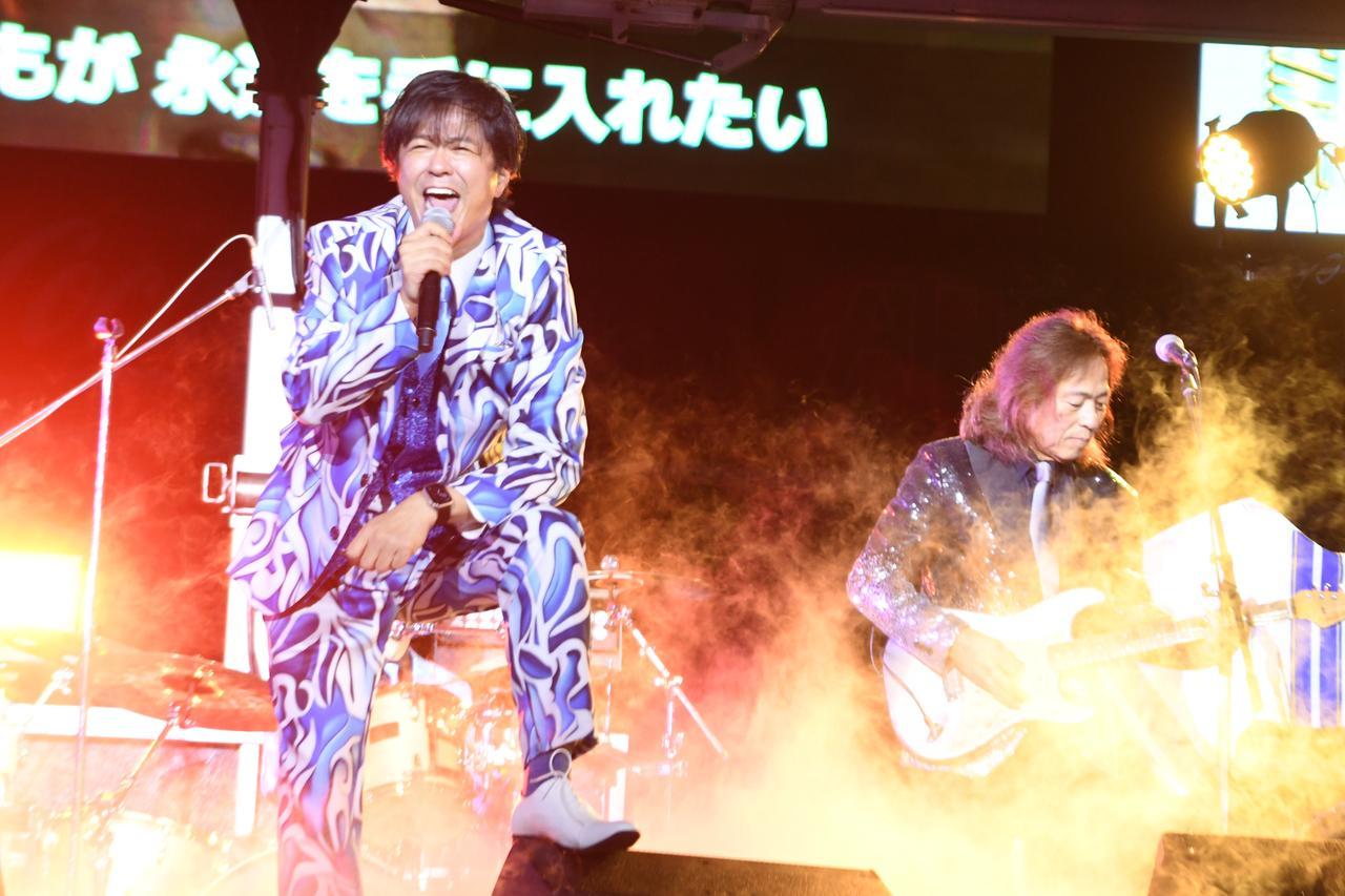 横浜DeNAファンフェスで、FIELD OF VIEW、BAAD、けんいちらが