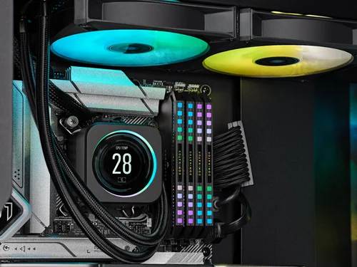 DOMINATOR® PLATINUM RGB 32GB (2x16GB) DDR5 DRAM 5200MHz C40 Memory