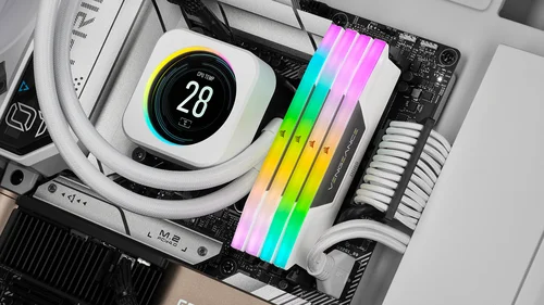 DOMINATOR TITANIUM RGB DDR5 メモリ | CORSAIR