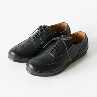 ses amis ウイングチップ スニーカー BLACK／chausser（ショセ）｜愛着