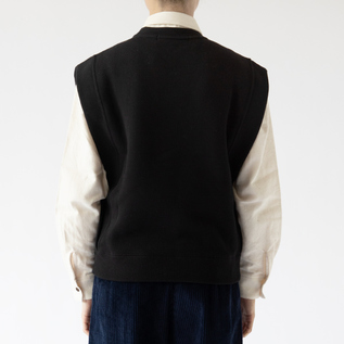 アズマ裏毛クルーネックベスト／HAVERSACK（ハバーサック）｜愛着を