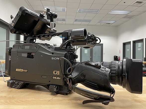 Rent a Sony HDW-F900R CineAlta 24P HDCAM Package (Zeiss Prime/Fuji