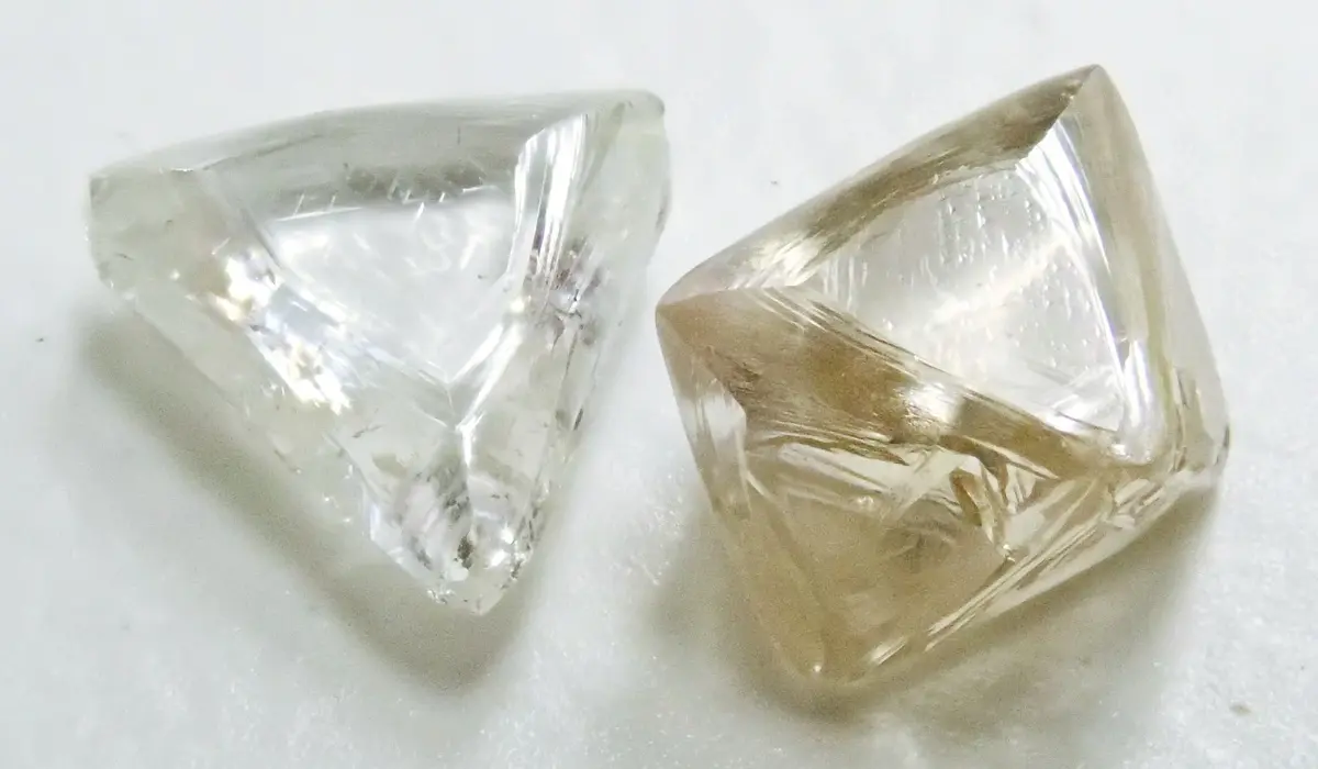 ダイヤモンドの原石はいくら？写真は？選び方や注意ポイントは？ 疑問