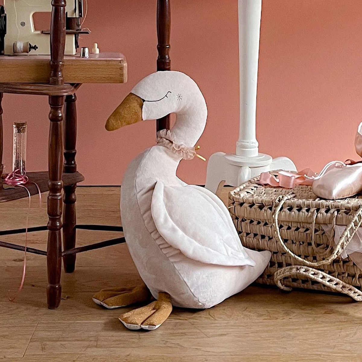 プルミエ・エトワール」大きな白鳥の手あそびトイ(38): ボーネルンド