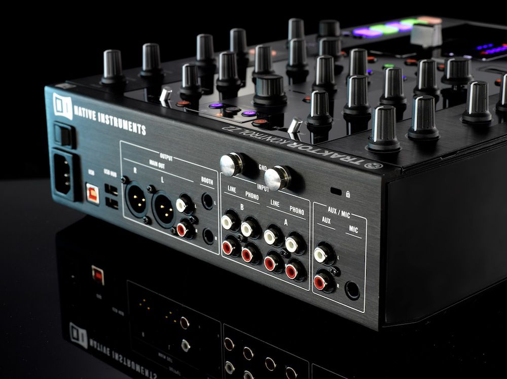 Review: Traktor Kontrol Z2 Mixer