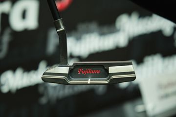 マスダゴルフとフジクラのコラボが実現 JGFで“漆黒”パターを発表