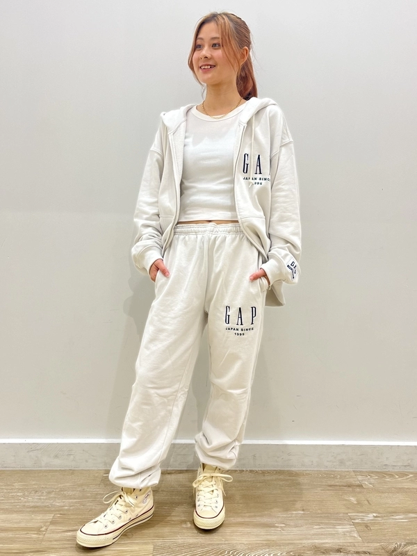 迷ったらホワイト！セットアップのスタイリング | Gap公式オンラインストア