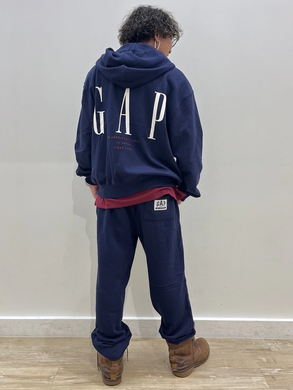 ネイビー⭐︎スウェットセットアップのスタイリング | Gap公式