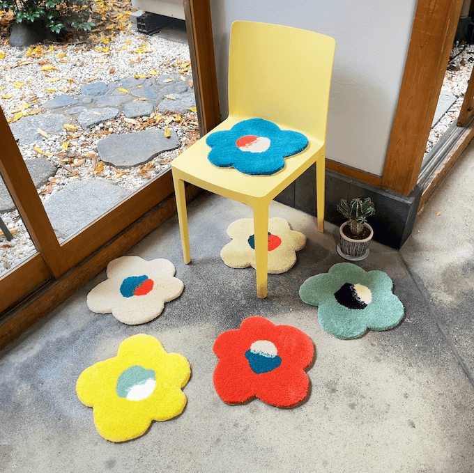 新生活・引越し祝いのギフトにも。一枚でお部屋華やぐ「MIYOSHI RUG