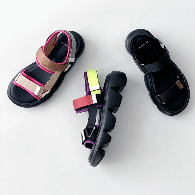 程よくカジュアル、程よく上品。きれいめコーデにも似合う「MANA」の