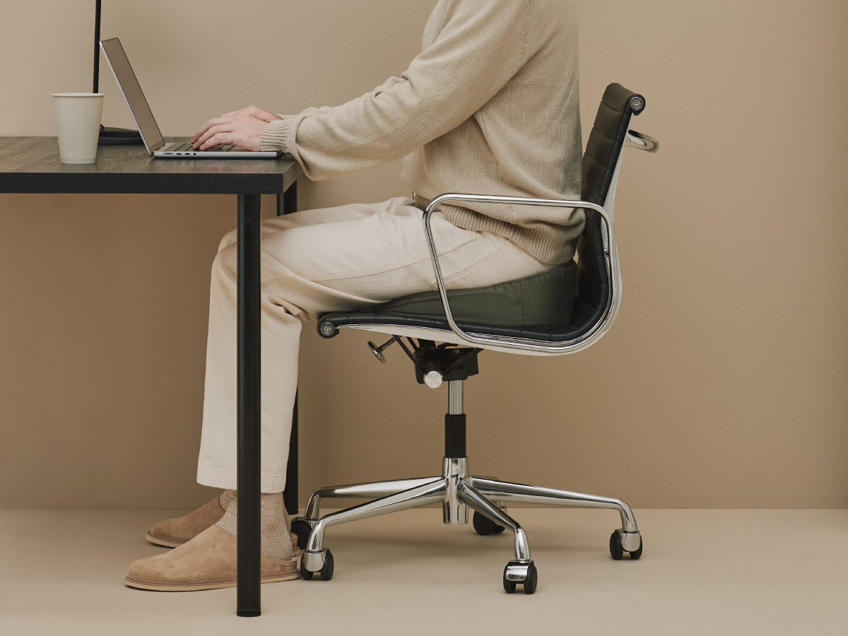 KURA SEAT W | 【公式】&MEDICALオンラインストア