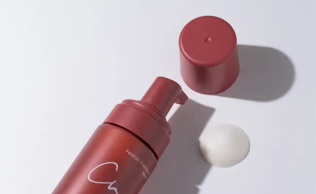 セルノート フェミッシュ プレミアム ホイップ　150mLx1 ・詰め替え用x4 FeMish Premium WHIP <150ml> アロマティックウッディ [詰め替えパウチ