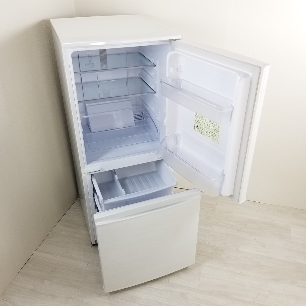 137L つけかえどっちもドア 2ドア冷蔵庫 シャープ SJ-D14D-W 2017年