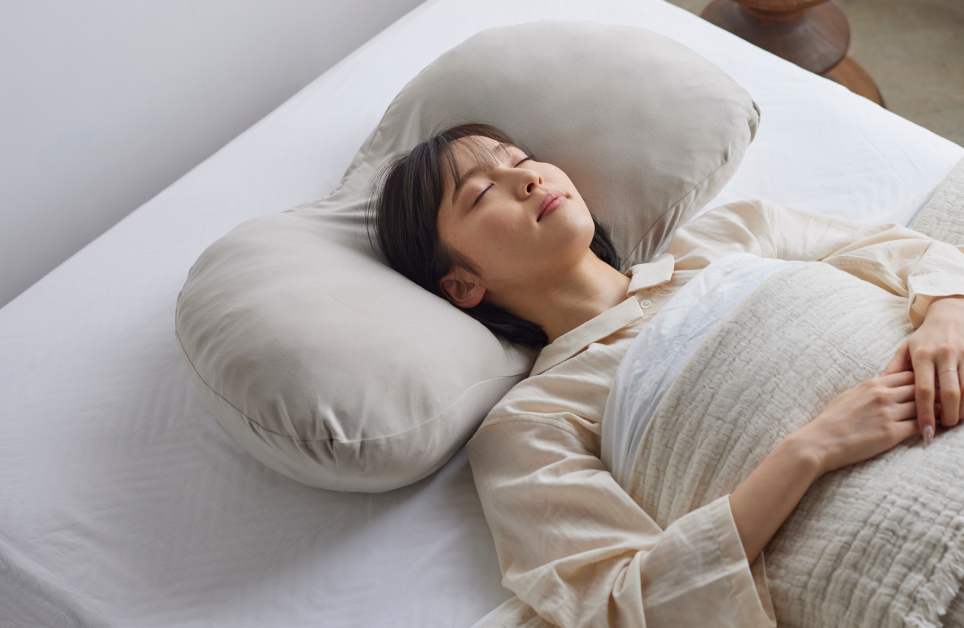 kaiboPILLOW | 業界初。ストレートネックを改善させるまくら