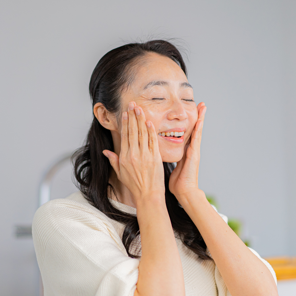 乾燥肌・敏感肌の社長が開発した基礎化粧品「アクシリオ」のEC通販