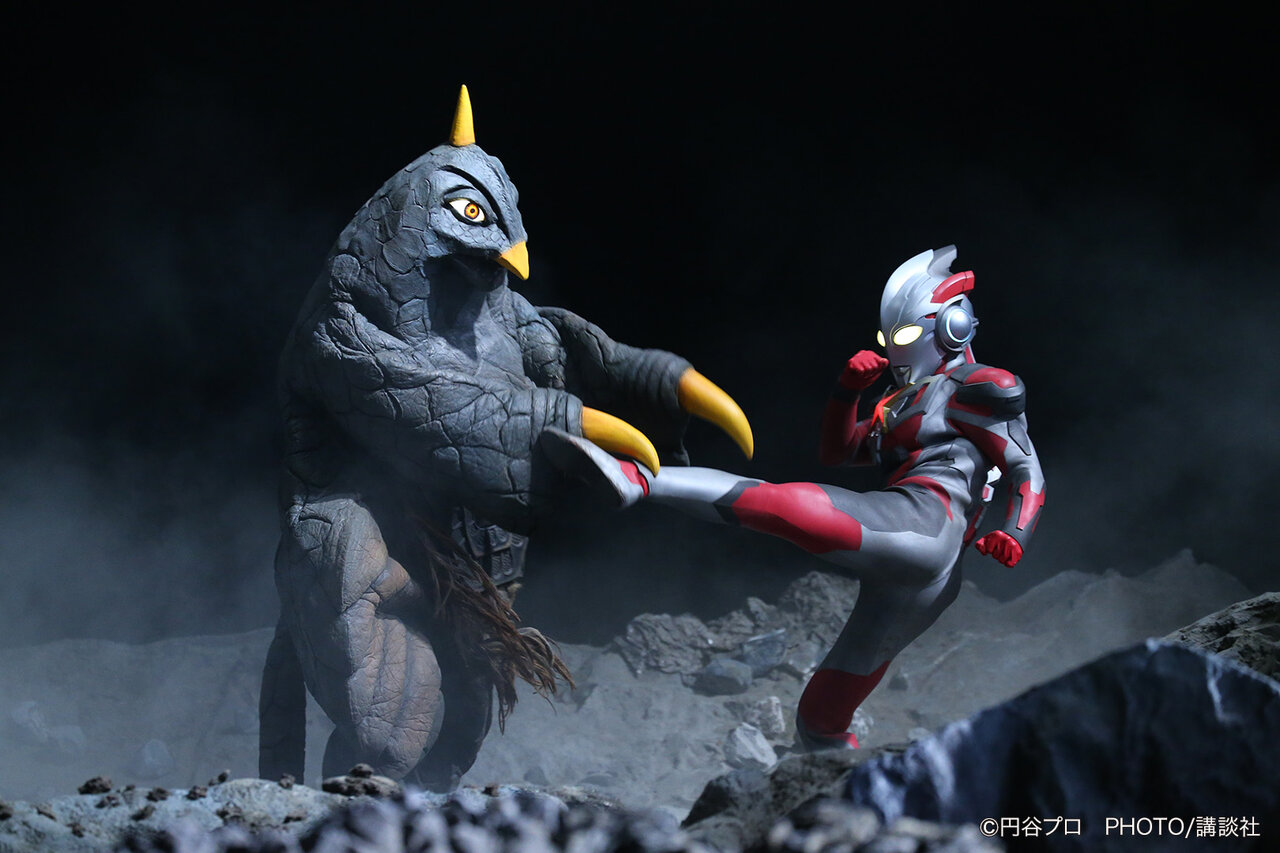 8月4日 Xioの連携でベムスターからウルトラマンエックスを救出