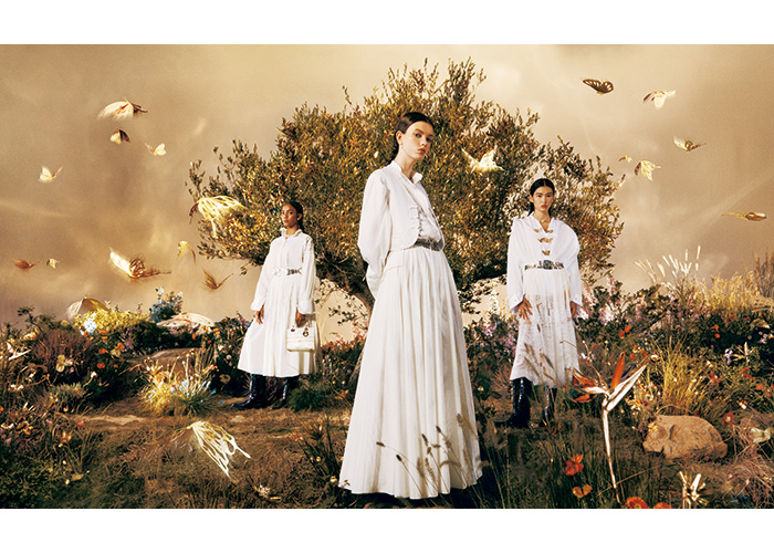 ゴールドとホワイトが彩る幻想的な世界へ。「ディオール」のホリデー