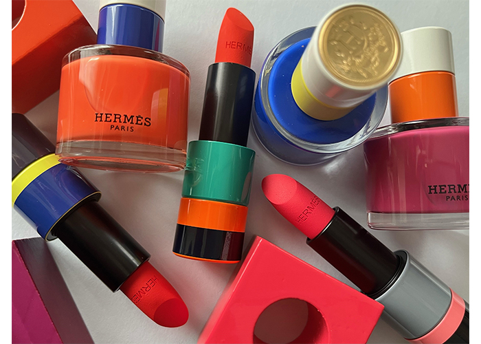 ポップカラーの美学。エルメスの春夏限定の口紅とネイルカラー【倉田
