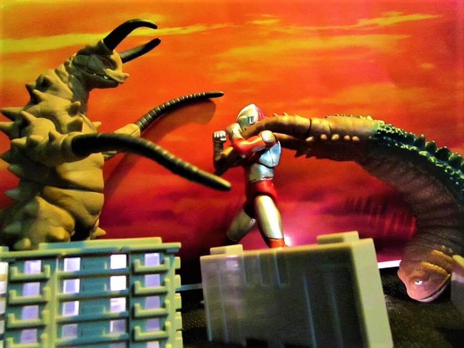 SHODOウルトラマン戯画 二大怪獣東京を襲撃 | バンダイによる、遊びと