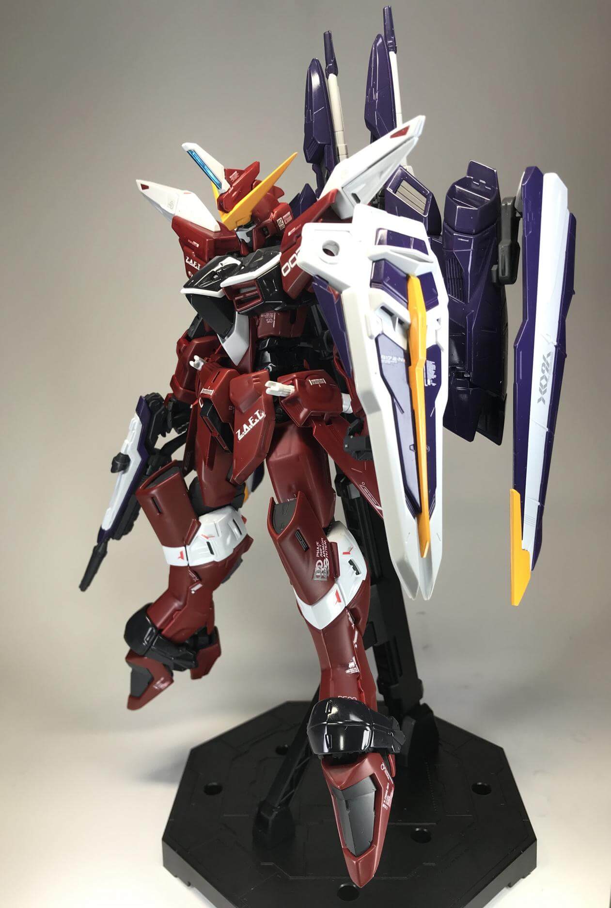 MG ジャスティスガンダム【オリジナルカラーリング】 | バンダイによる