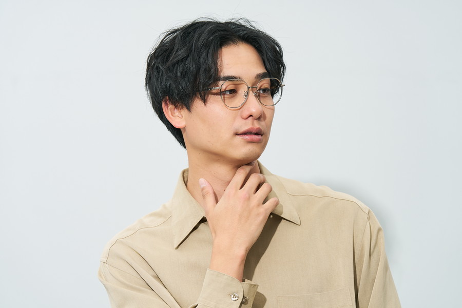 スペシャルプライス]クールな印象のウェリントンフレーム/CHIC