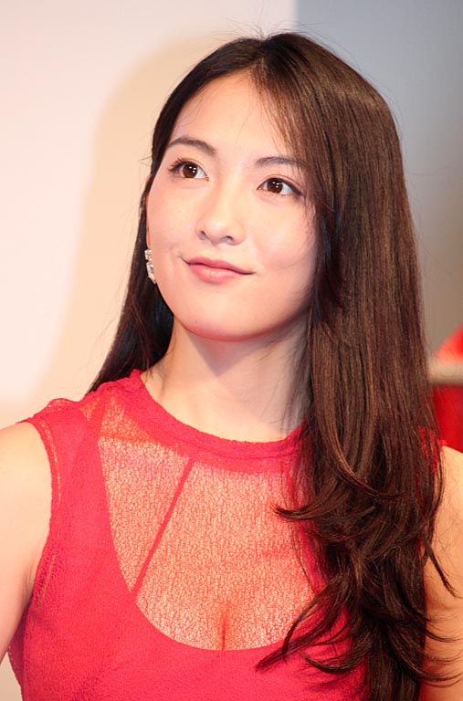 知英、映画初主演で4言語挑戦 「大変だったけど本当に頑張った