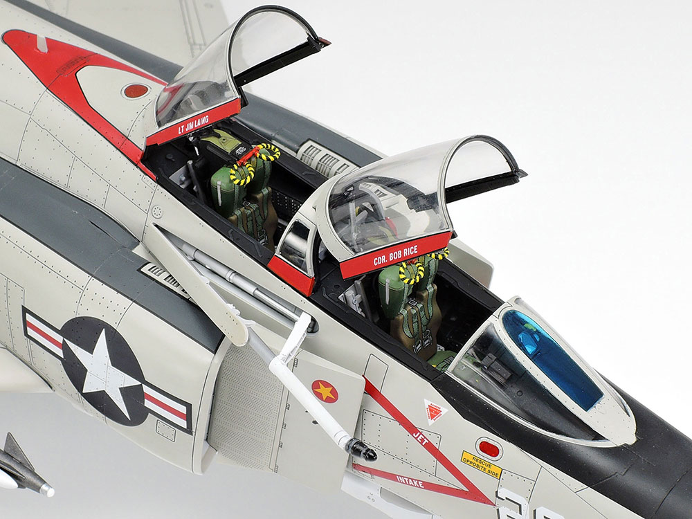 1/48 SCALE MCDONNELL DOUGLAS F-4B PHANTOM II | TAMIYA