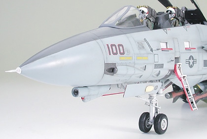 タミヤ 1/32 エアークラフトシリーズ F-14A トムキャット“ブラック