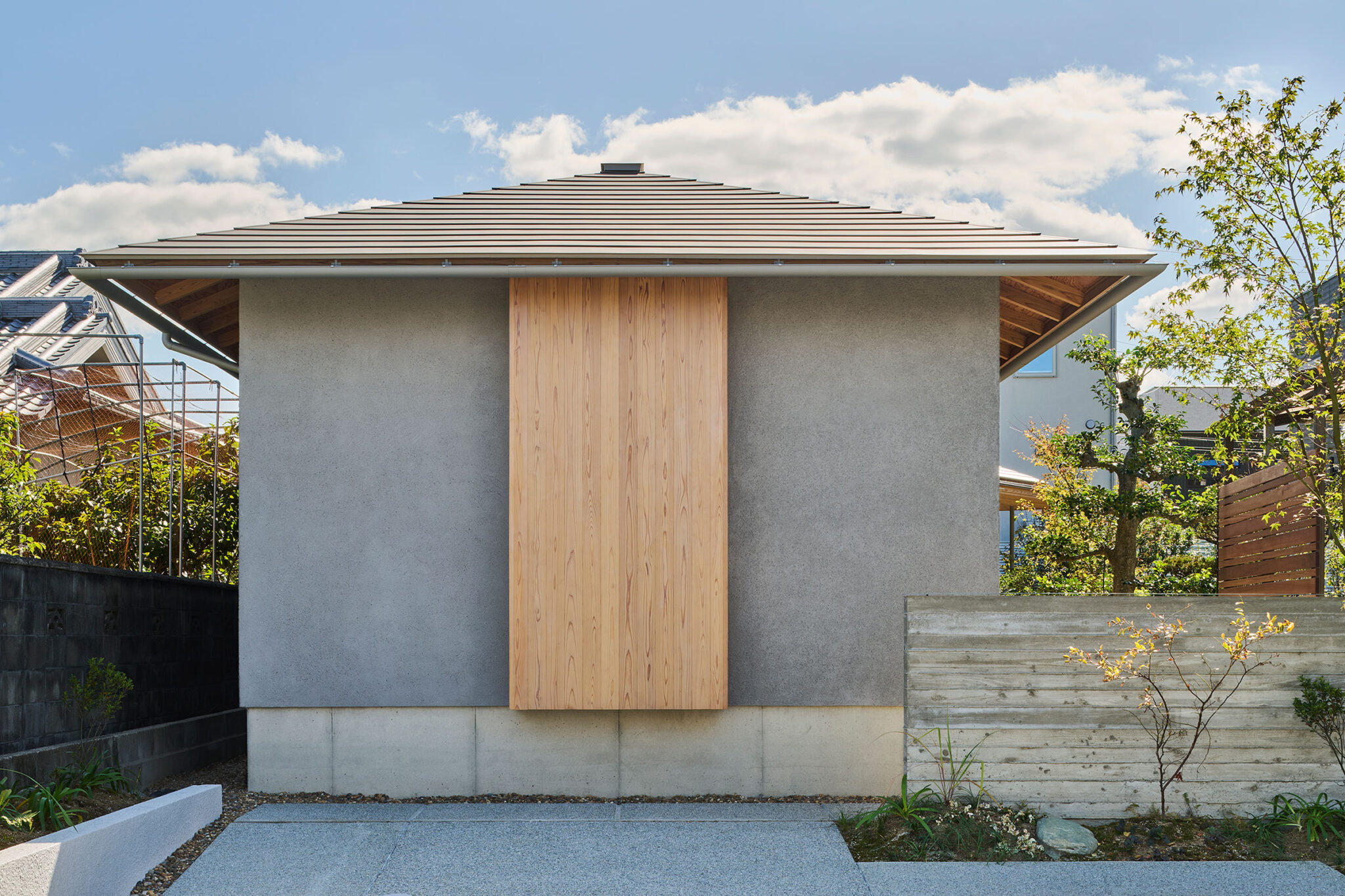 今津康夫 / ninkipen!による、大阪・羽曳野市の住宅「鉤の離れ」。施主