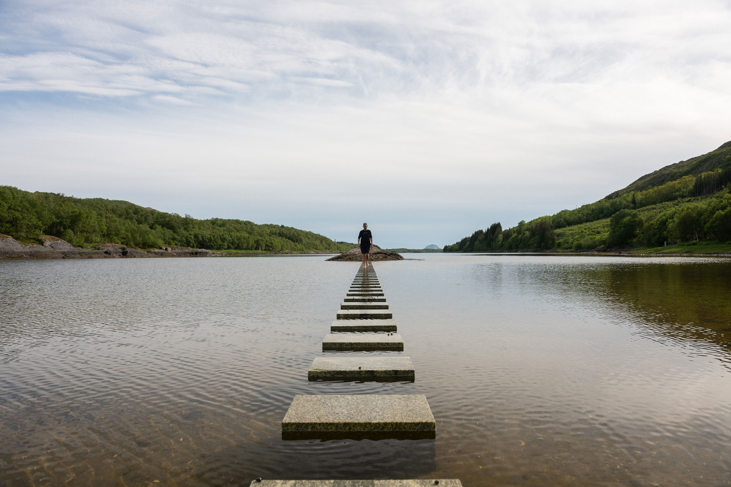 スノヘッタによる、ノルウェーの、インスタレーション「Traelvikosen