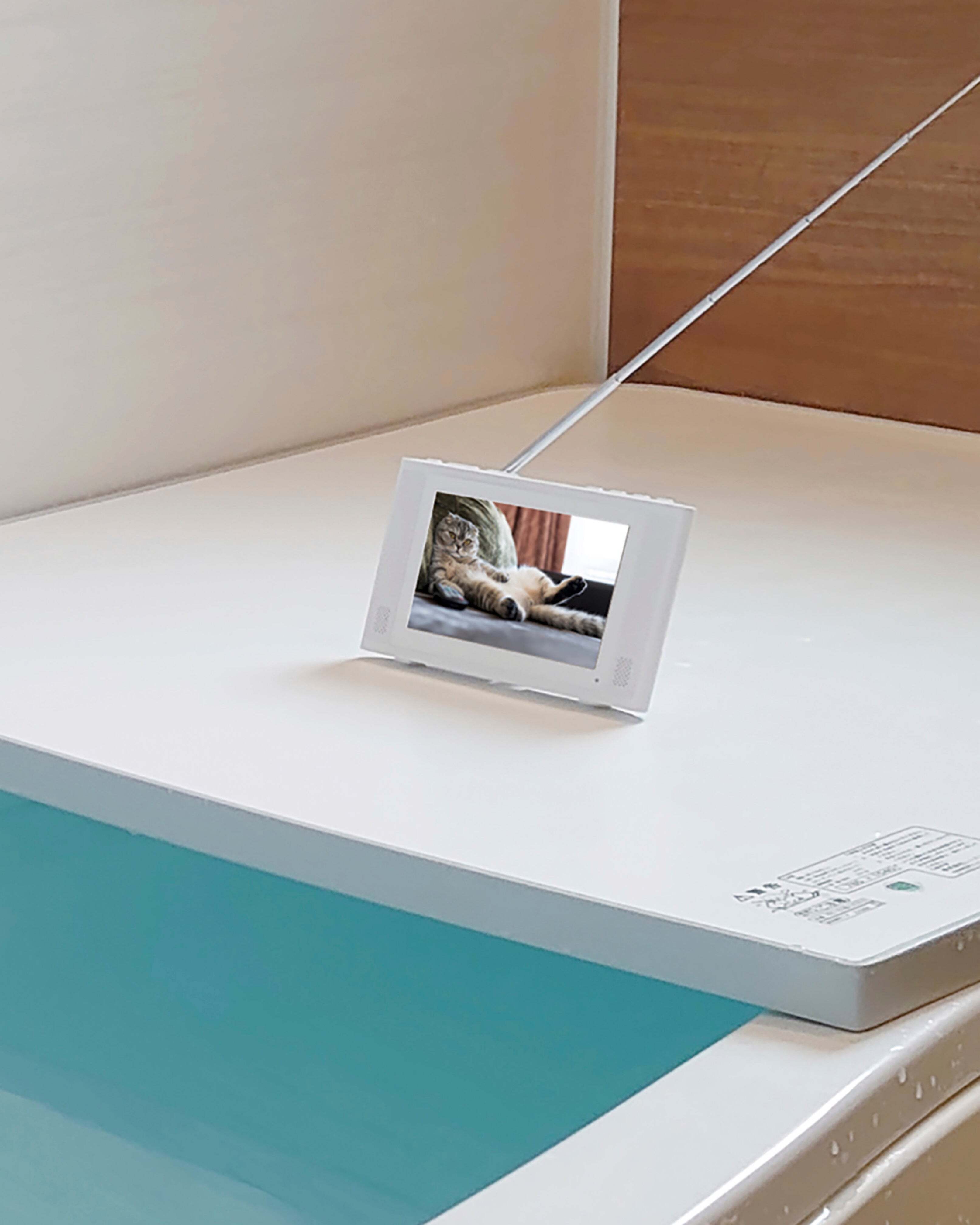 5インチ 防水フルセグ/ワンセグ ポータブルテレビ | STAYER