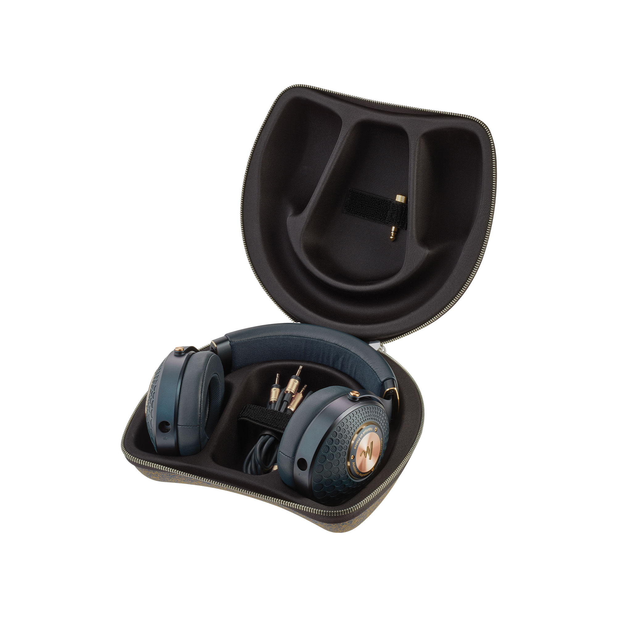 Celestee - Closed hi-fi headphones | Focal