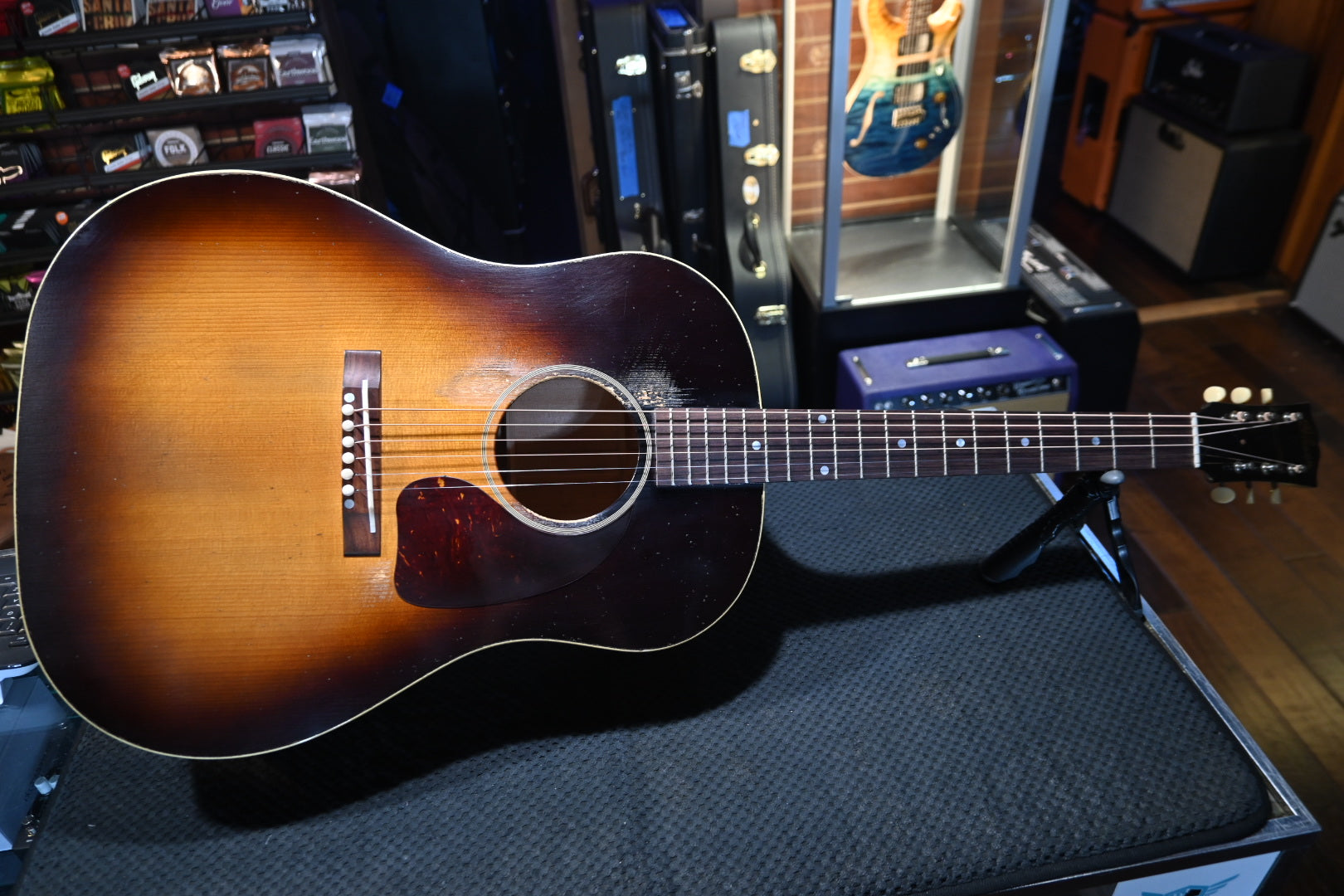 Gibson Custom Shop 1942 Banner J-45 Heavy Aged Vintage Sunburst